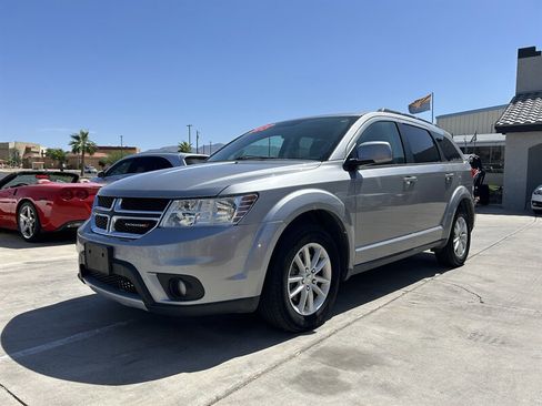 Used 2017 Dodge Journey SXT w/ Comfort/Convenience Group AWD/4WD image 1