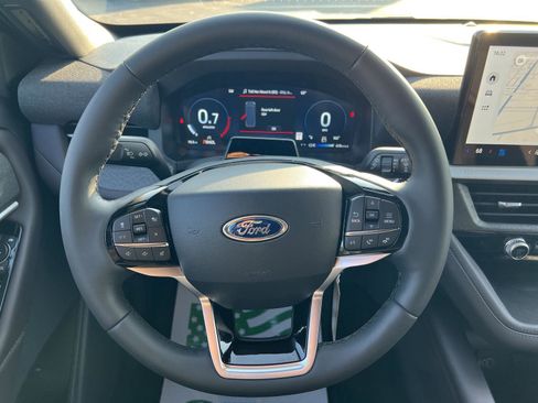 New 2026 Ford Explorer Platinum image 26