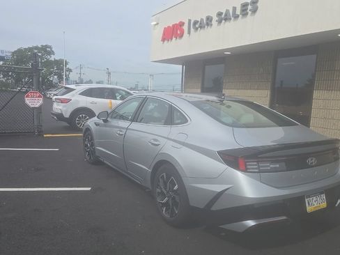 Used 2025 Hyundai Sonata SEL FWD image 6