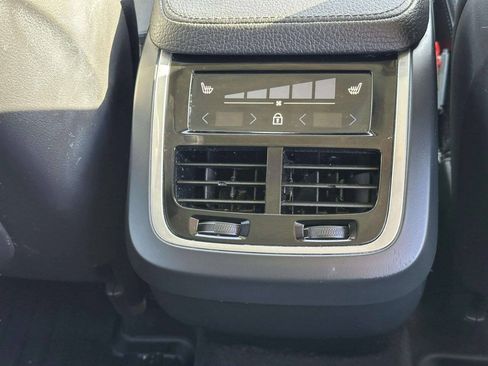 Used 2019 Volvo XC90 T6 Momentum w/ Advanced Package AWD/4WD image 15