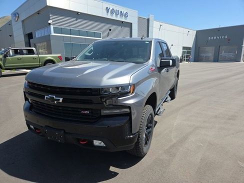 Used 2021 Chevrolet Silverado 1500 LT Trail Boss w/ Convenience Package II AWD/4WD image 1