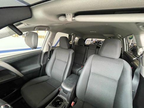Used 2017 Toyota RAV4 LE w/ All Weather Liner Package AWD/4WD image 17