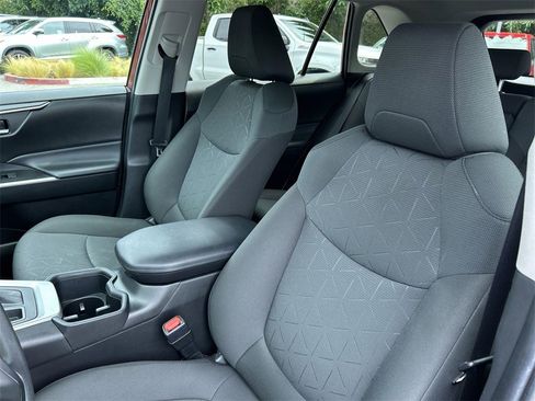 Used 2023 Toyota RAV4 XLE image 21