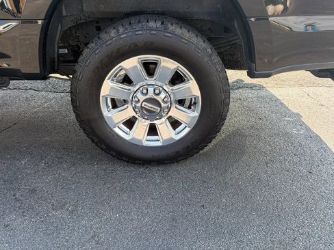 Used 2022 Ford F250 Platinum AWD/4WD image 12