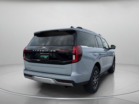 New 2025 Ford Expedition Platinum image 3