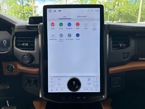 Used 2023 Ford Expedition Platinum AWD/4WD image 19