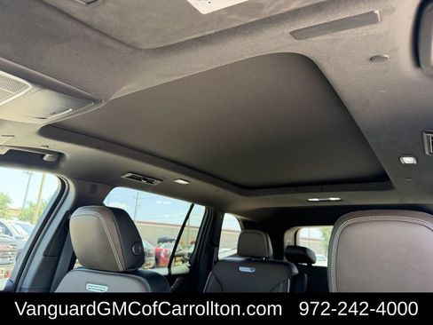 New 2026 GMC Acadia Denali Ultimate w/ LPO, Floor Liner Package AWD/4WD image 22
