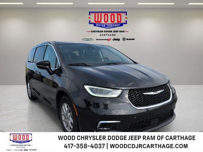 Used 2023 Chrysler Pacifica Touring-L
