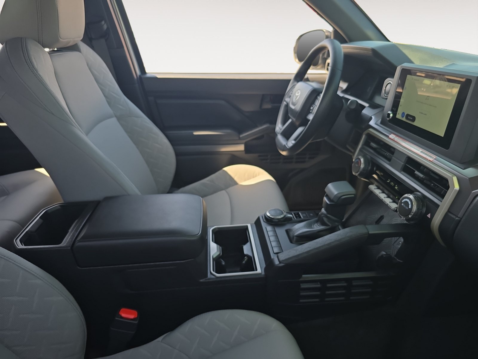 Certified 2026 Toyota Tacoma SR5 AWD/4WD image 15