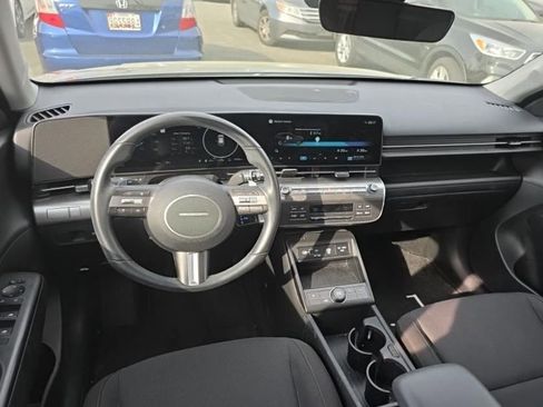Used 2024 Hyundai Kona SEL image 7