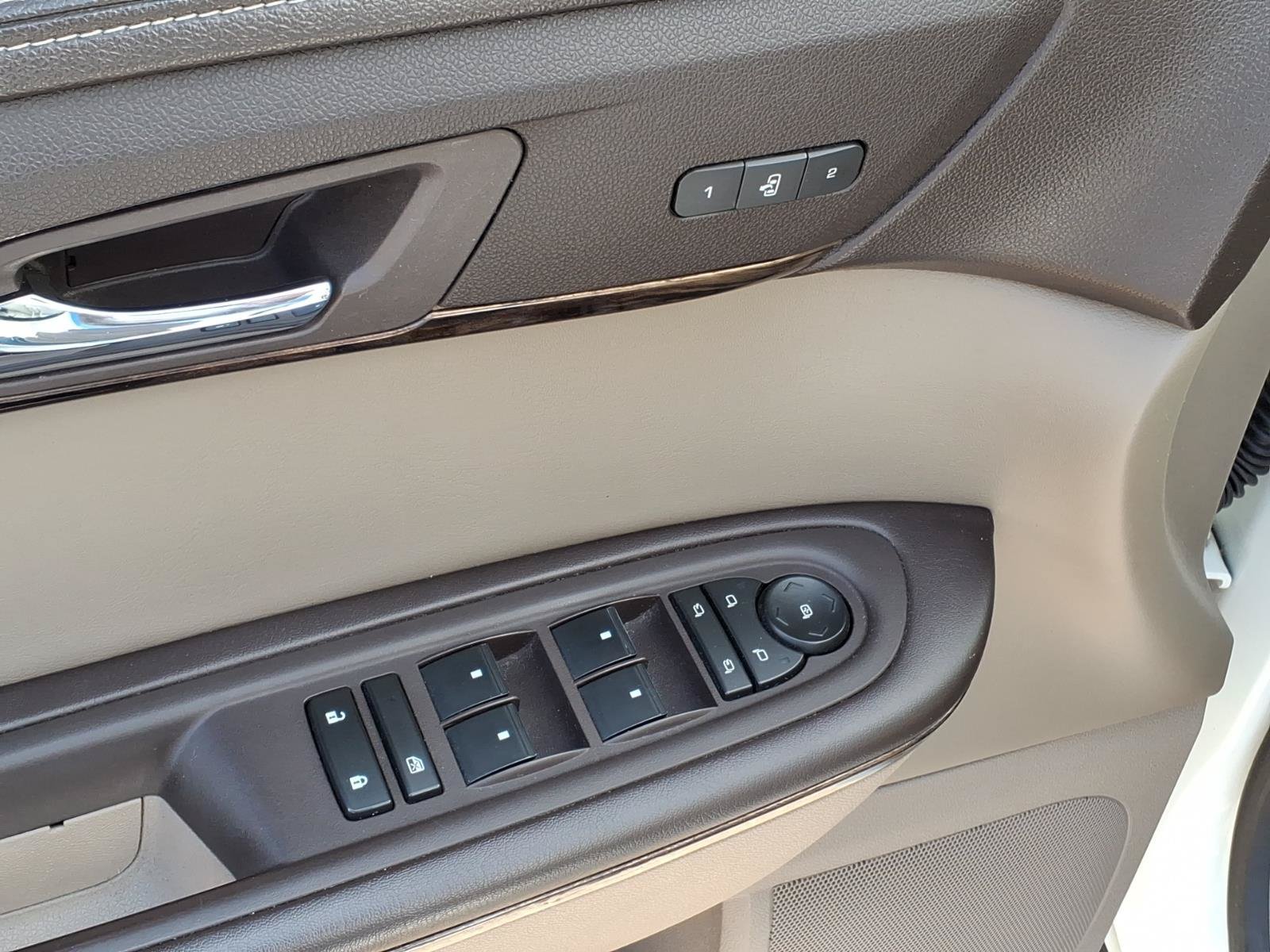 Used 2015 GMC Acadia Denali AWD/4WD image 16