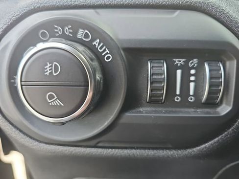 Used 2021 Jeep Gladiator Sport AWD/4WD image 25