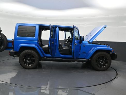 Used 2014 Jeep Wrangler Unlimited Sahara AWD/4WD image 32