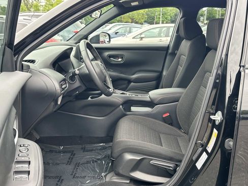 Used 2025 Honda HR-V Sport image 19