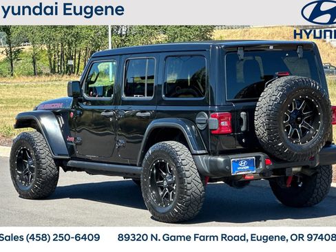 Used 2019 Jeep Wrangler Unlimited Rubicon AWD/4WD image 6