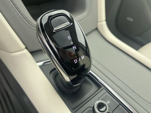 Used 2024 Cadillac XT6 Premium Luxury w/ LPO, Floor Liner Package AWD/4WD image 34