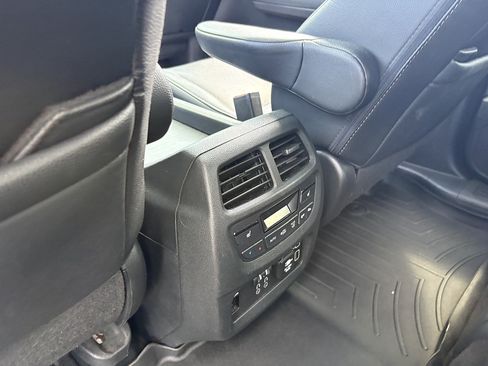 Used 2022 Honda Pilot Elite image 18