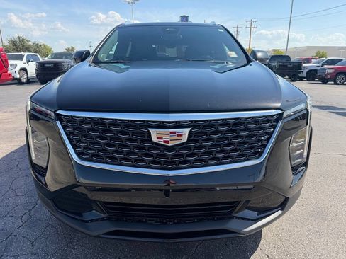 Used 2024 Cadillac XT4 Premium Luxury FWD image 8