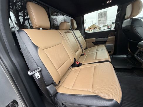 Used 2024 Ford F350 Lariat w/ Lariat Ultimate Package image 19