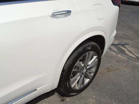 Used 2021 Cadillac XT6 Premium Luxury image 4