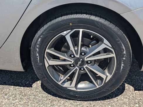 Certified 2024 Kia Forte LXS FWD image 10