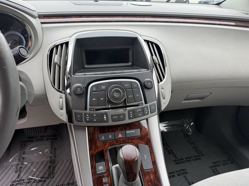 Used 2012 Buick LaCrosse image 12