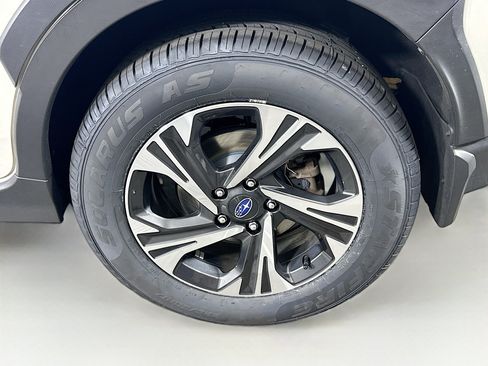 Used 2024 Subaru Crosstrek 2.0i Premium AWD/4WD image 11
