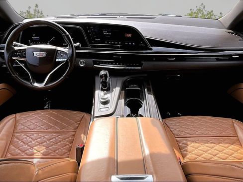 Used 2023 Cadillac Escalade Premium Luxury image 16