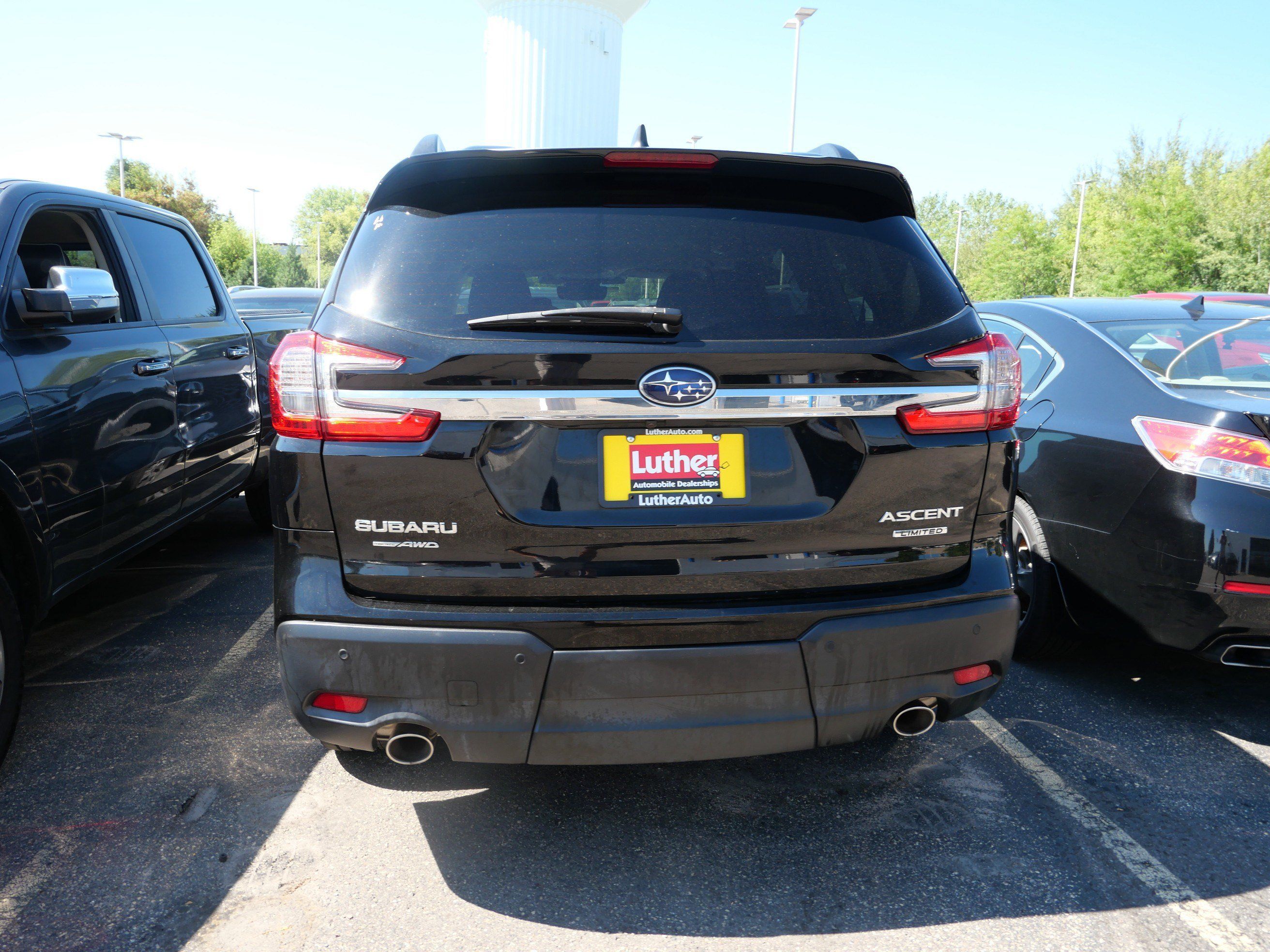 Used 2023 Subaru Ascent Limited AWD/4WD image 6