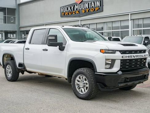 Used 2021 Chevrolet Silverado 2500 Custom w/ Custom Value Package image 3