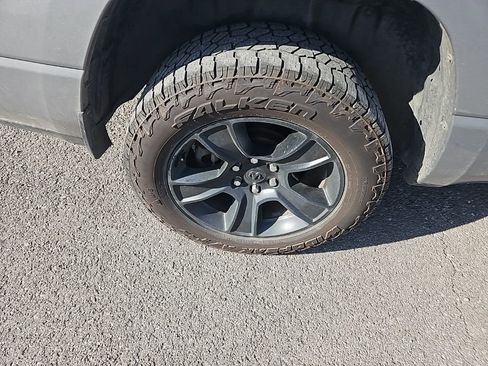 Used 2021 RAM 1500 Big Horn image 12