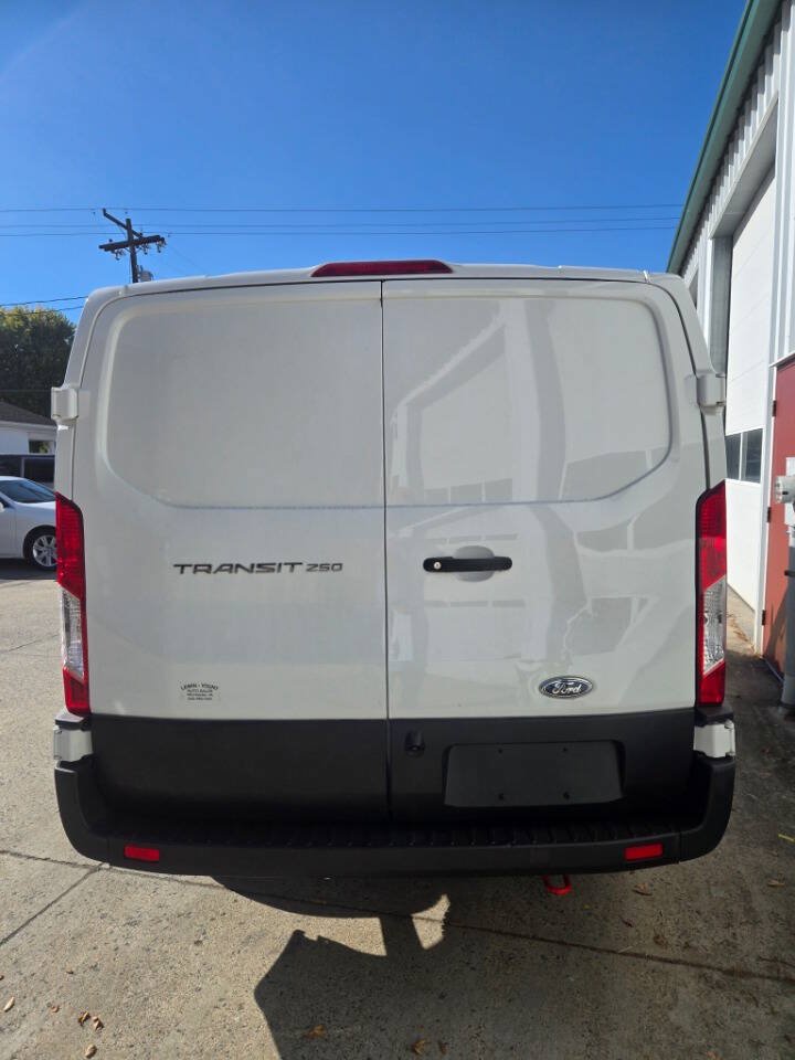 Used 2020 Ford Transit 250 Low Roof w/ Load Area Protection Package RWD image 3