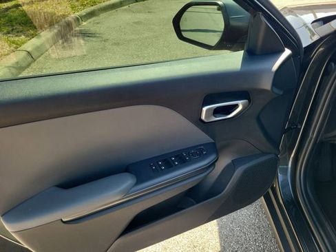 Used 2025 Kia K4 FWD image 16