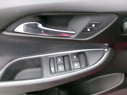 Used 2019 Chevrolet Cruze LT FWD image 14