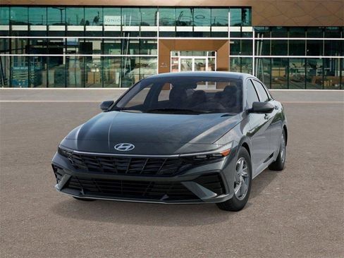 New 2026 Hyundai Elantra SE w/ Cargo Package image 6