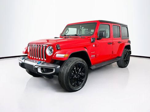 Used 2023 Jeep Wrangler Sahara image 3