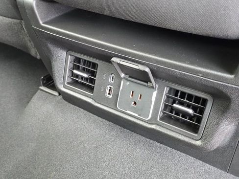 Used 2024 GMC Sierra 1500 SLE w/ Preferred Package image 18