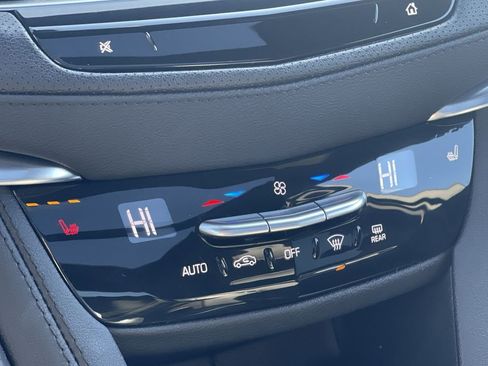 Certified 2025 Cadillac XT5 Premium Luxury image 26