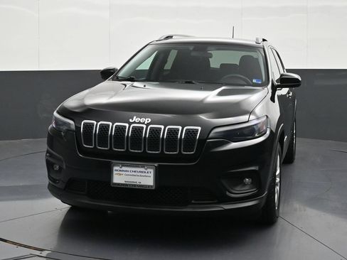 Used 2019 Jeep Cherokee Latitude w/ Popular Appearance Group FWD image 8