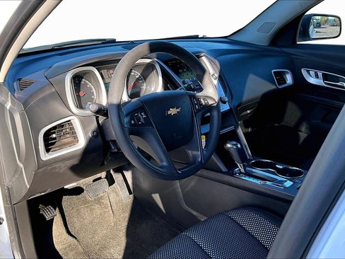Used 2017 Chevrolet Equinox LS image 11