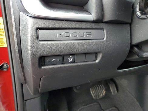 Used 2023 Nissan Rogue S AWD/4WD image 11