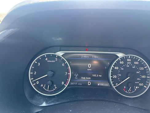Certified 2025 Nissan Sentra SV FWD image 41