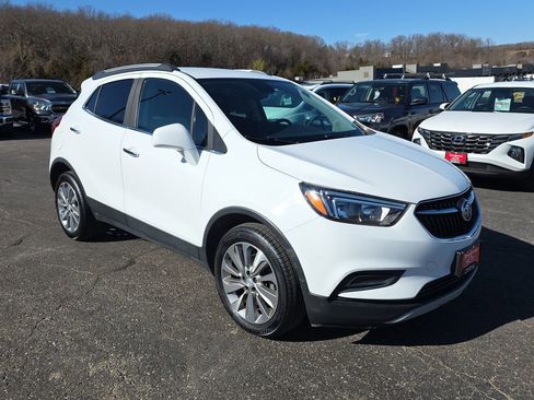 Used 2020 Buick Encore Preferred image 2