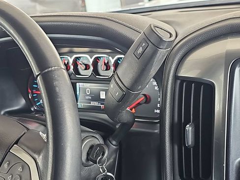 Used 2019 Chevrolet Silverado 2500 LTZ w/ Duramax Plus Package AWD/4WD image 15