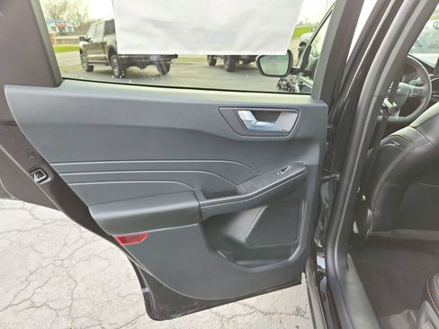 New 2026 Ford Escape ST-Line w/ Cold Weather Package image 23