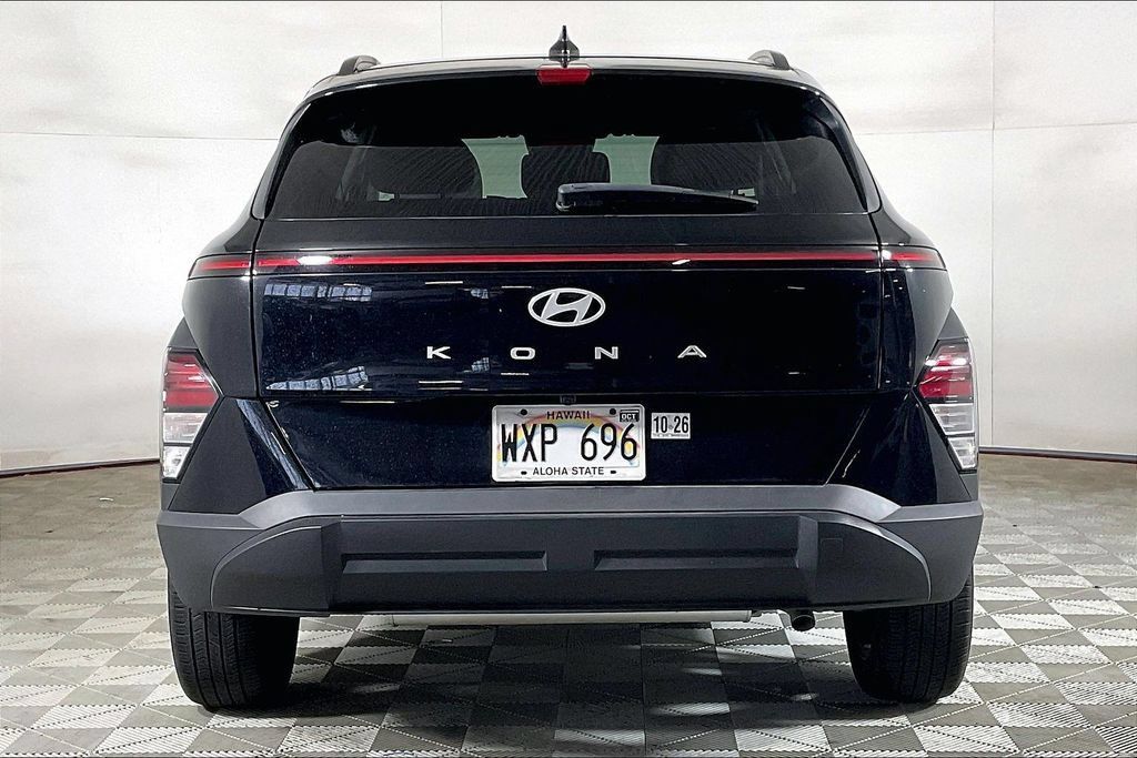 Used 2024 Hyundai Kona SEL FWD image 3