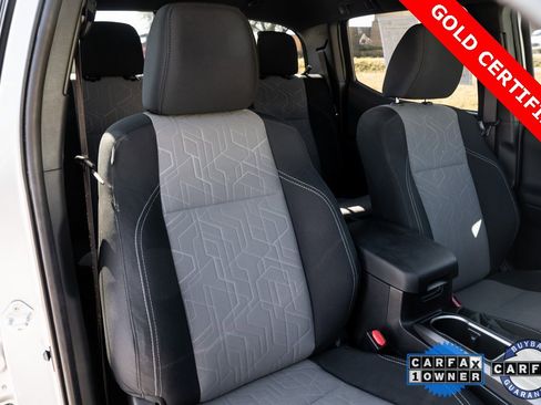 Used 2022 Toyota Tacoma TRD Sport w/ Technology Package image 30