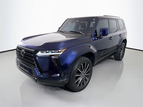 Used 2025 Lexus GX 550 w/ Accessory Package (2T) AWD/4WD image 3