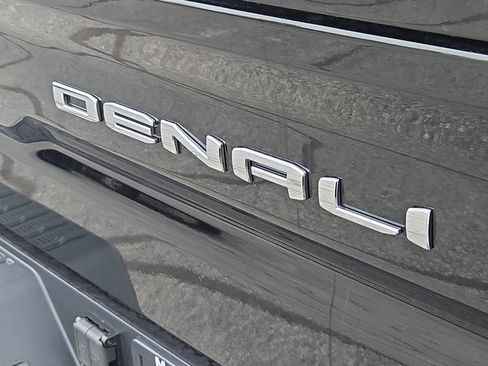Used 2026 GMC Sierra 1500 Denali AWD/4WD image 16