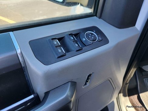 Used 2015 Ford F150 XLT w/ Equipment Group 302A Luxury image 30